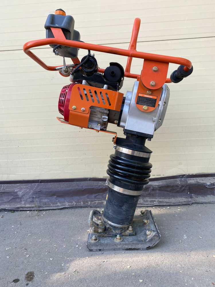 Аренда вибротрамбовка FIRMAN FTR80H 5.5л/с 70кг